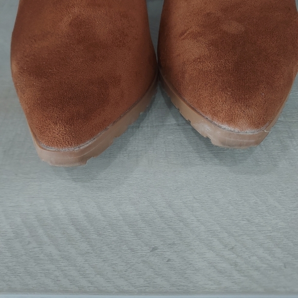 Womans boots 7.5M - Picture 10 of 12